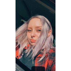 Meet your Posher, Kenzie